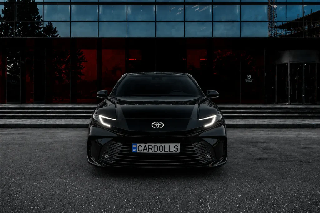 Toyota Camry 80 Hybrid (1)